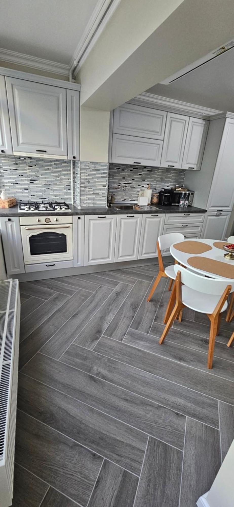 White Rezidence II Apartment Curtea De Arges Ngoại thất bức ảnh