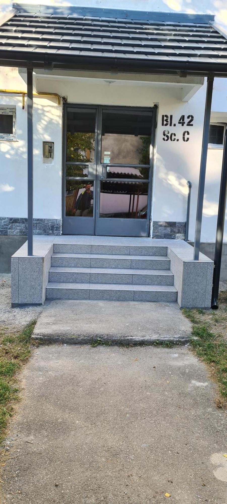 White Rezidence II Apartment Curtea De Arges Ngoại thất bức ảnh